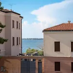 Apartment Near Old Town City Beach